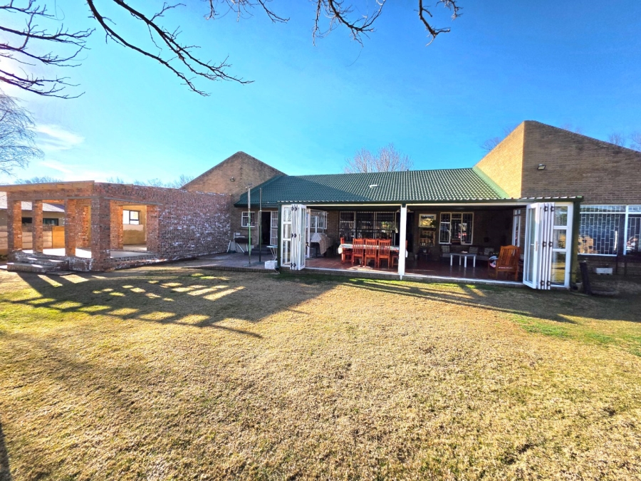 4 Bedroom Property for Sale in La Provance Free State